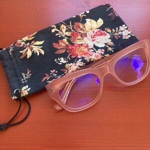 Caddis Miklos readers. 2.0